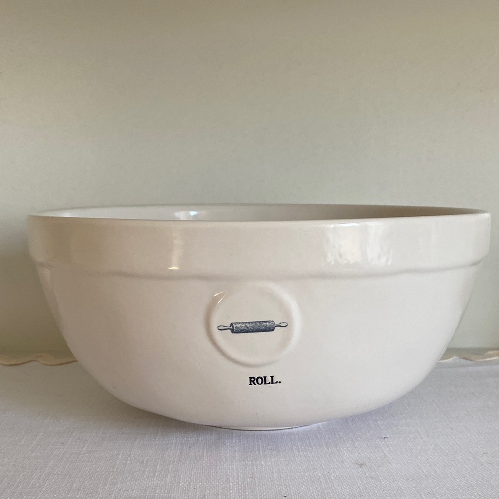 Rae Dunn Icon collection Bakeware White Mixing Bowls. Set of 3